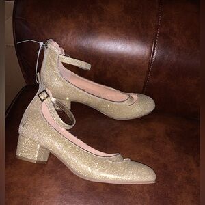 New Sam Edelman girl heel shoe